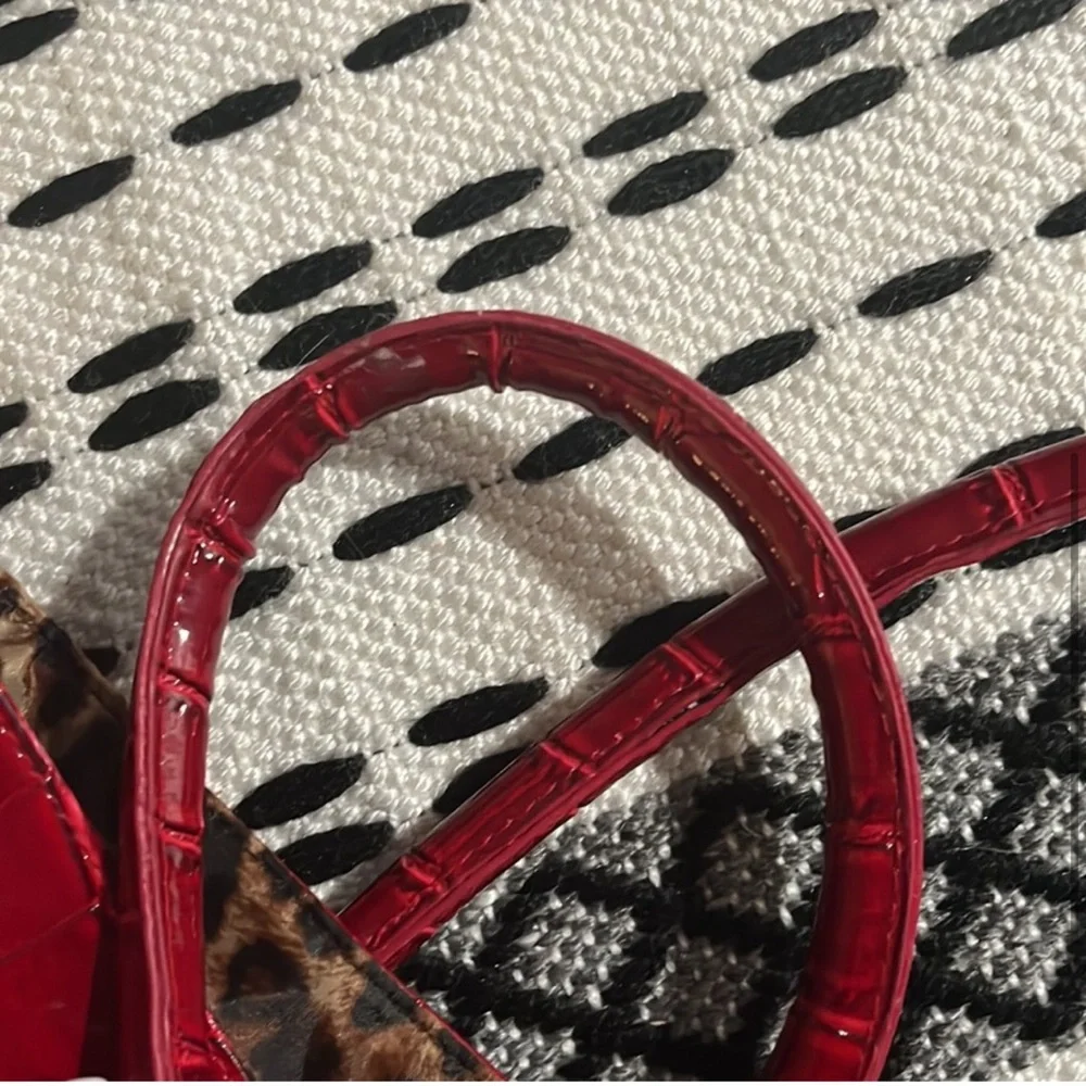 Elizabeth Arden Dark Red Crocodile Skin Large Tote Bag - Picture 4 of 5